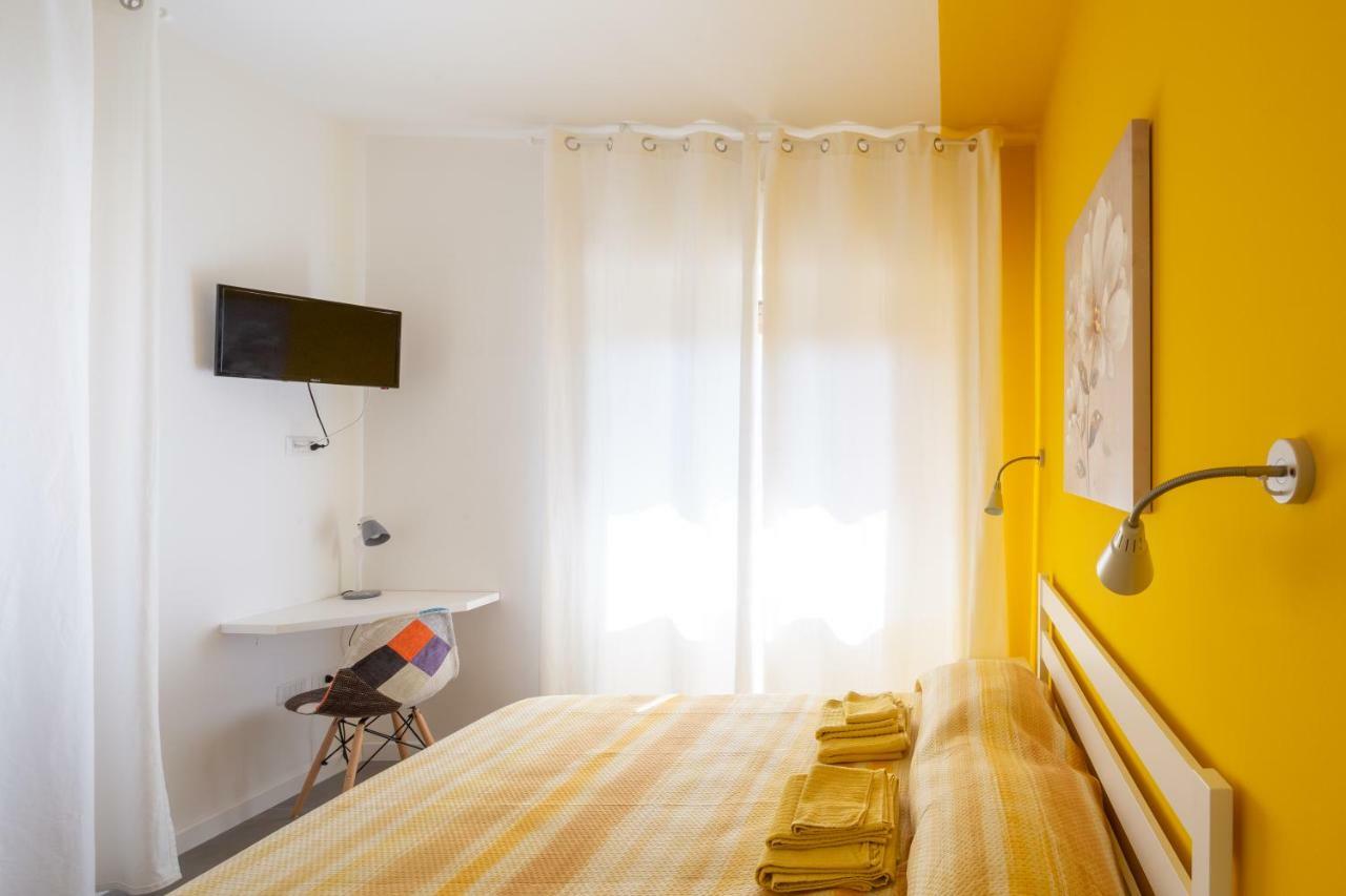 קליארי Castelvi Rooms מראה חיצוני תמונה