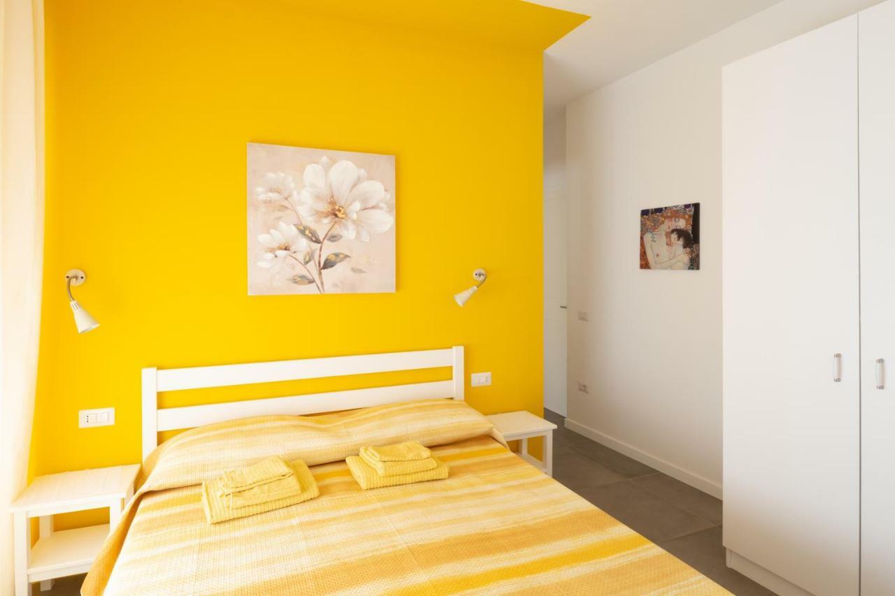 קליארי Castelvi Rooms מראה חיצוני תמונה